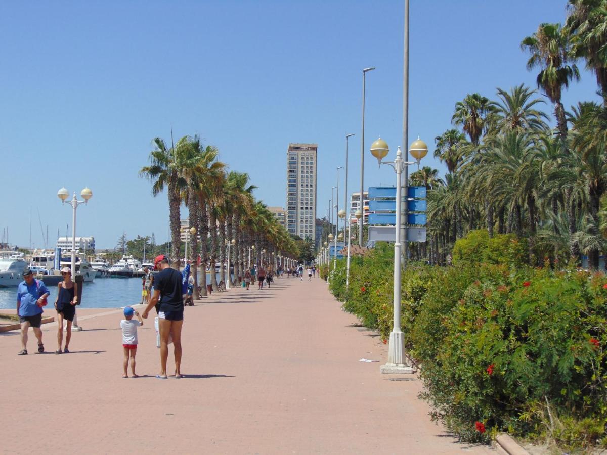 Apartamentos Playa Postiguet Alicante Exteriör bild