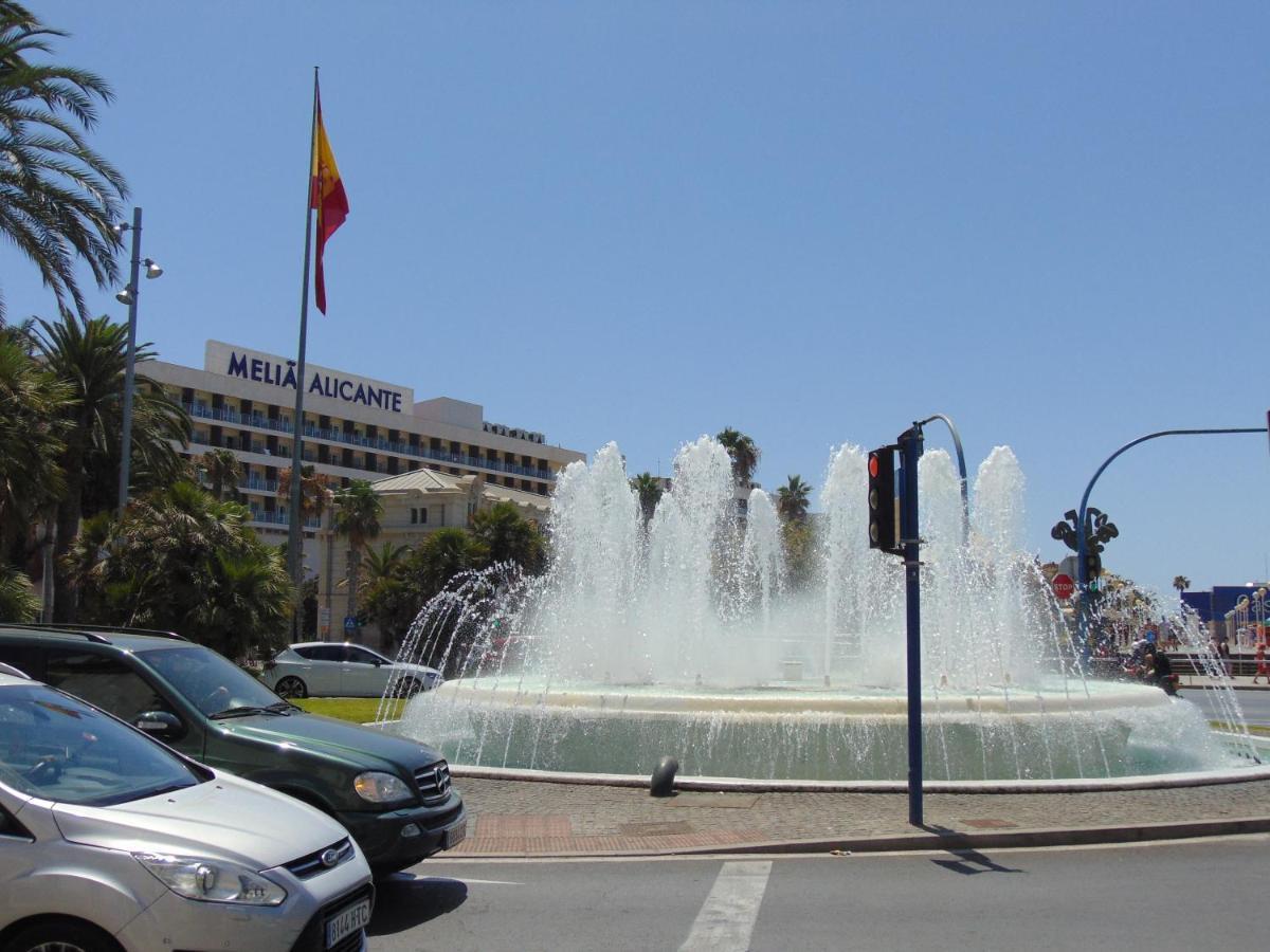 Apartamentos Playa Postiguet Alicante Exteriör bild