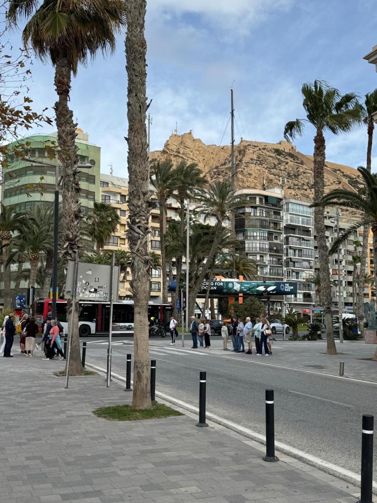 Apartamentos Playa Postiguet Alicante Exteriör bild