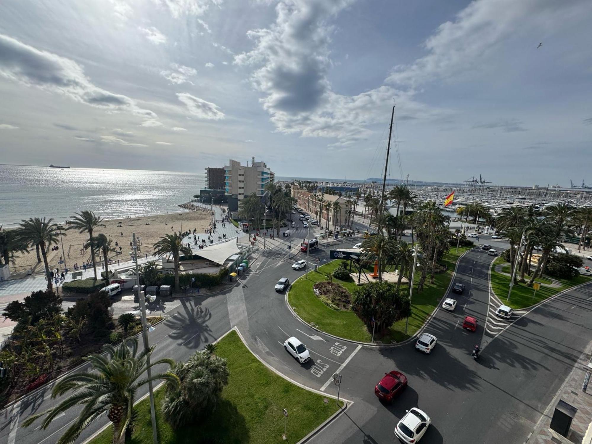 Apartamentos Playa Postiguet Alicante Exteriör bild