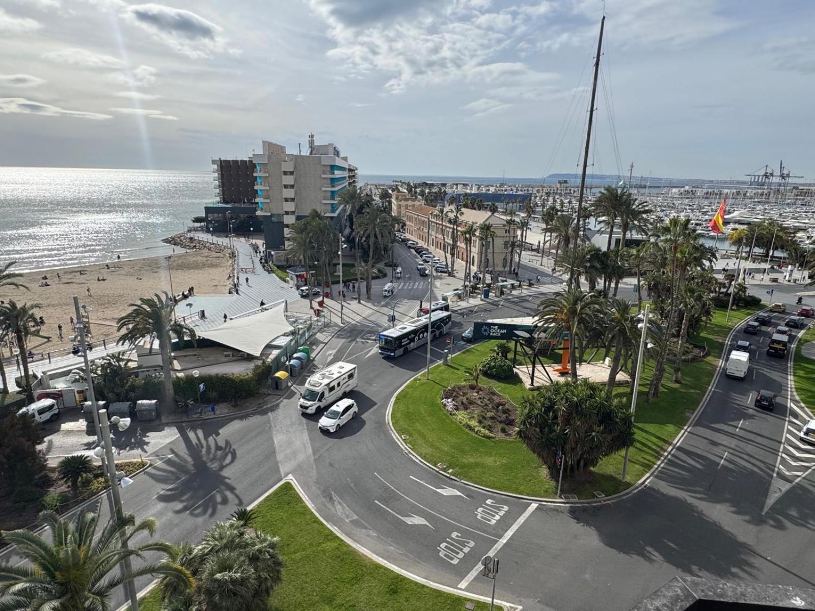 Apartamentos Playa Postiguet Alicante Exteriör bild