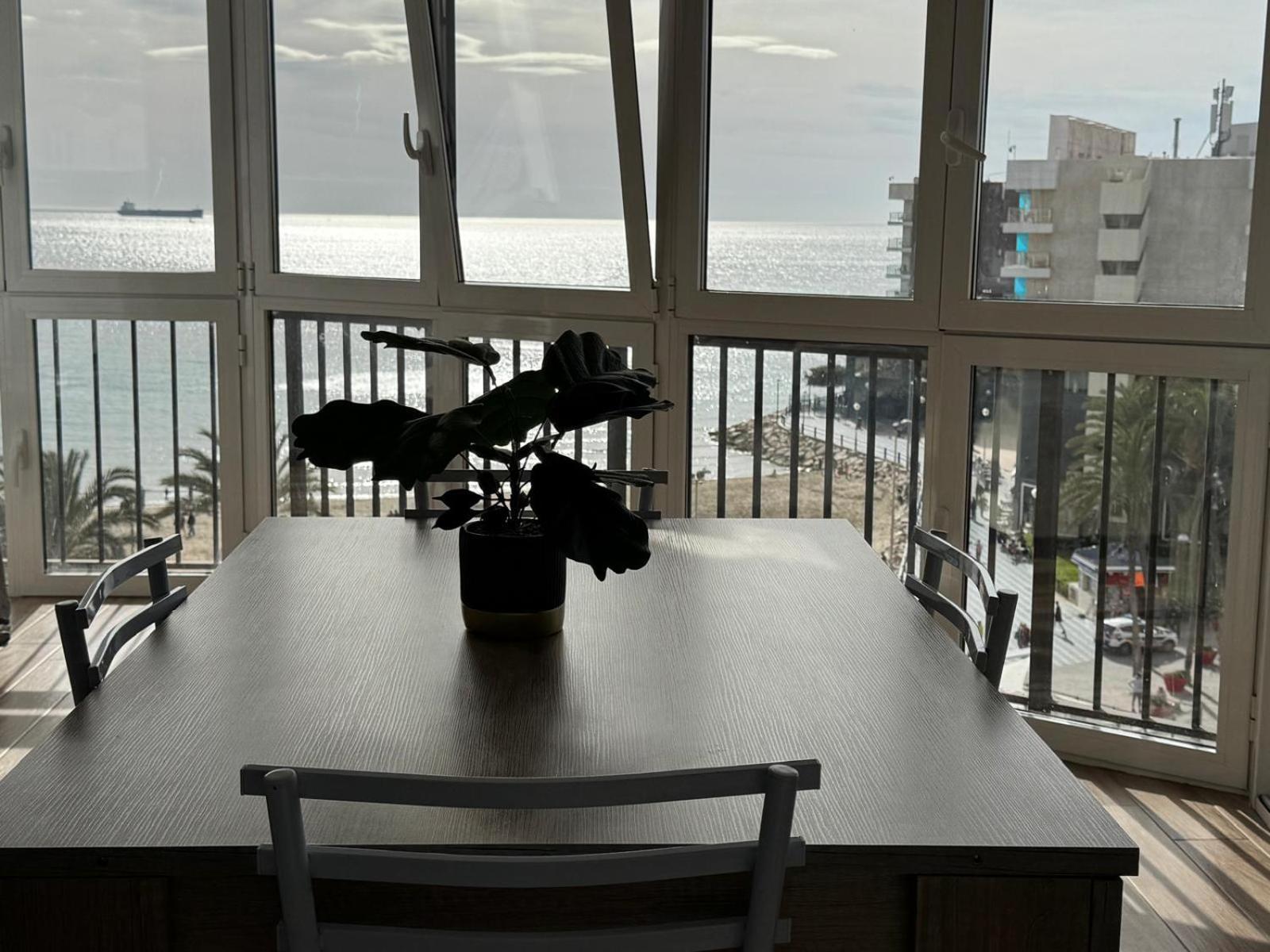 Apartamentos Playa Postiguet Alicante Exteriör bild