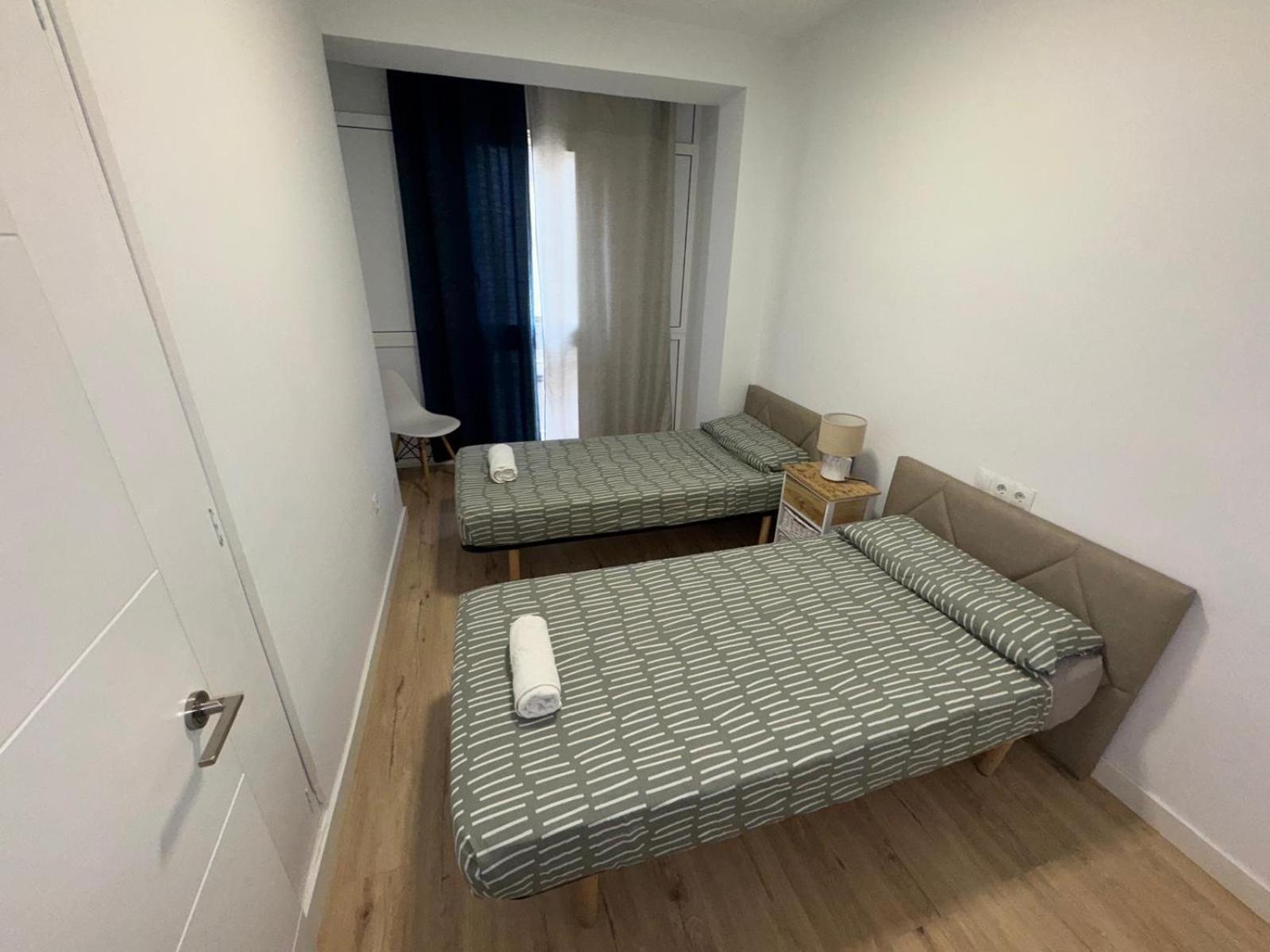 Apartamentos Playa Postiguet Alicante Exteriör bild