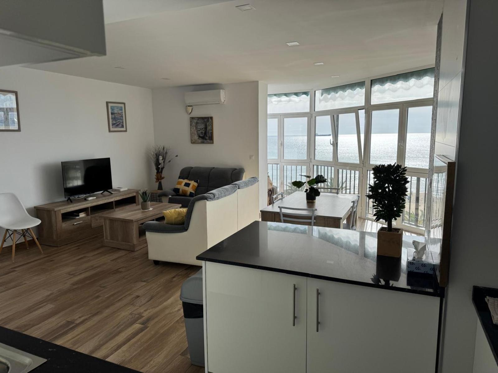 Apartamentos Playa Postiguet Alicante Exteriör bild